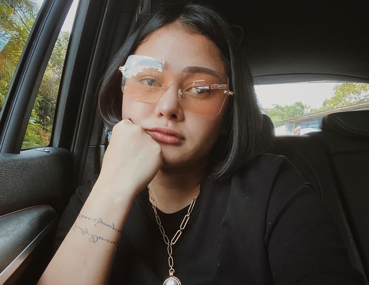 Setahun ditinggal Glenn Fredly&comma; Mutia masih enggan lepas status janda&period; Yuk kita intip potret cantik Mutia&excl;