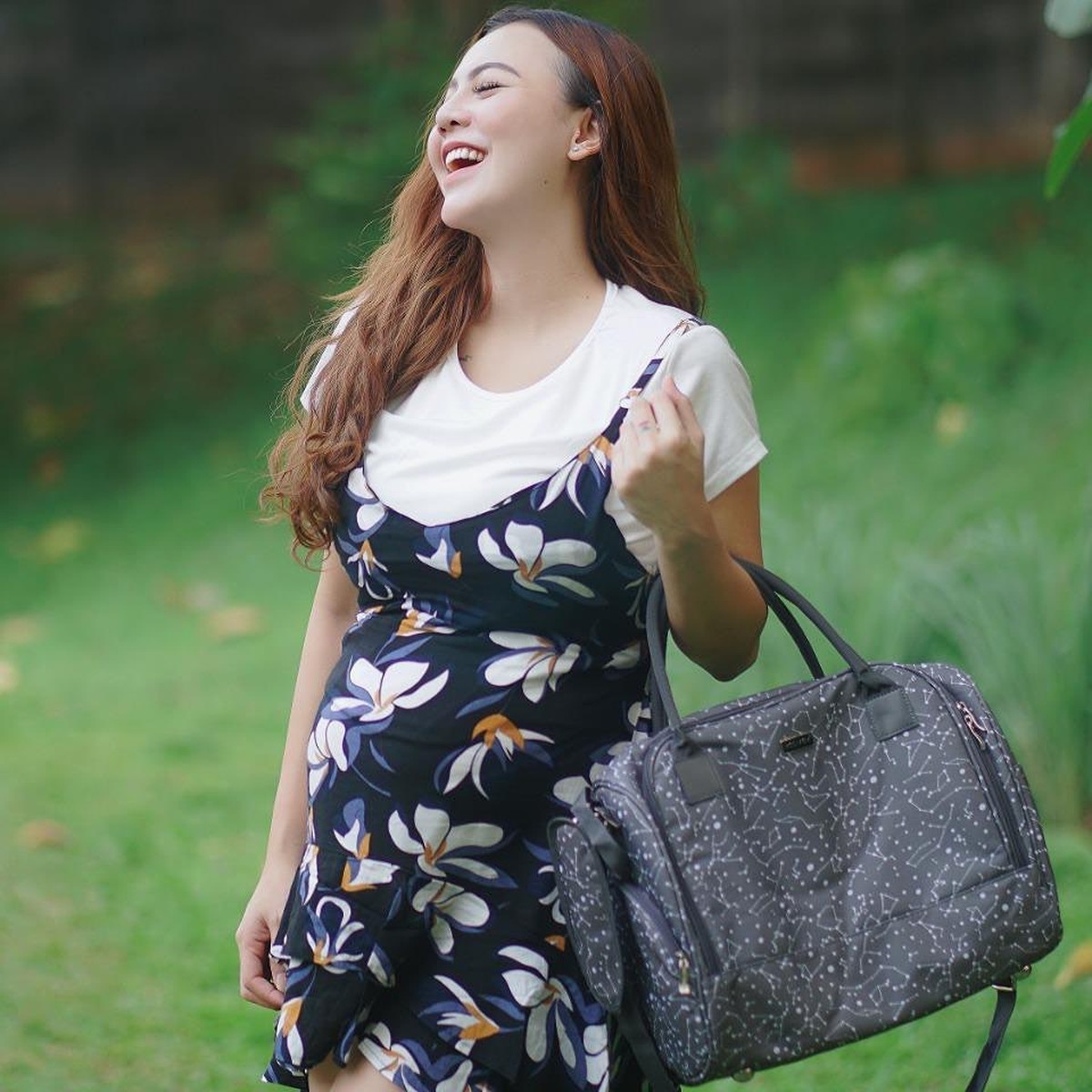 Ratu Rizky Nabila sedang hamil anak pertama tanpa kehadiran suami&period; Yuk kita lihat potret Ratu Rizky Nabila&excl;