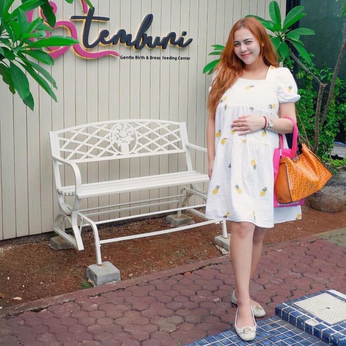 Ratu Rizky Nabila sedang hamil anak pertama tanpa kehadiran suami&period; Yuk kita lihat potret Ratu Rizky Nabila&excl;