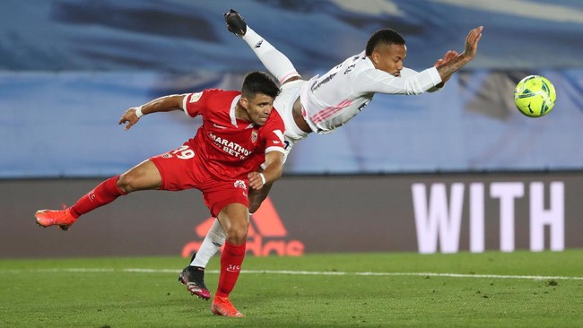 Hasil imbang yang diraih Real Madrid di pekan ke-35 praktis membuat peta juara Liga Spanyol 2020/2021 makin sengit hingga menit-menit akhir.