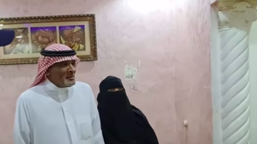 TKW bernama Ummi Hanan yang dinikahi mantan jenderal di Arab TKW bernama Ummi Hanan yang dinikahi mantan jenderal di Arab