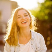 Ini Lho Alasan Kenapa Wanita Zodiak Cancer Menarik di Mata Pria