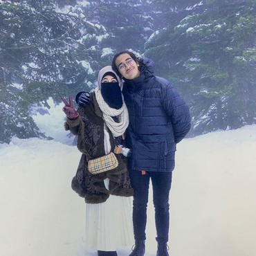 Umi Pipik Nangis Abizar Putus Sekolah hingga Mahalini Pakai Baju Transparan