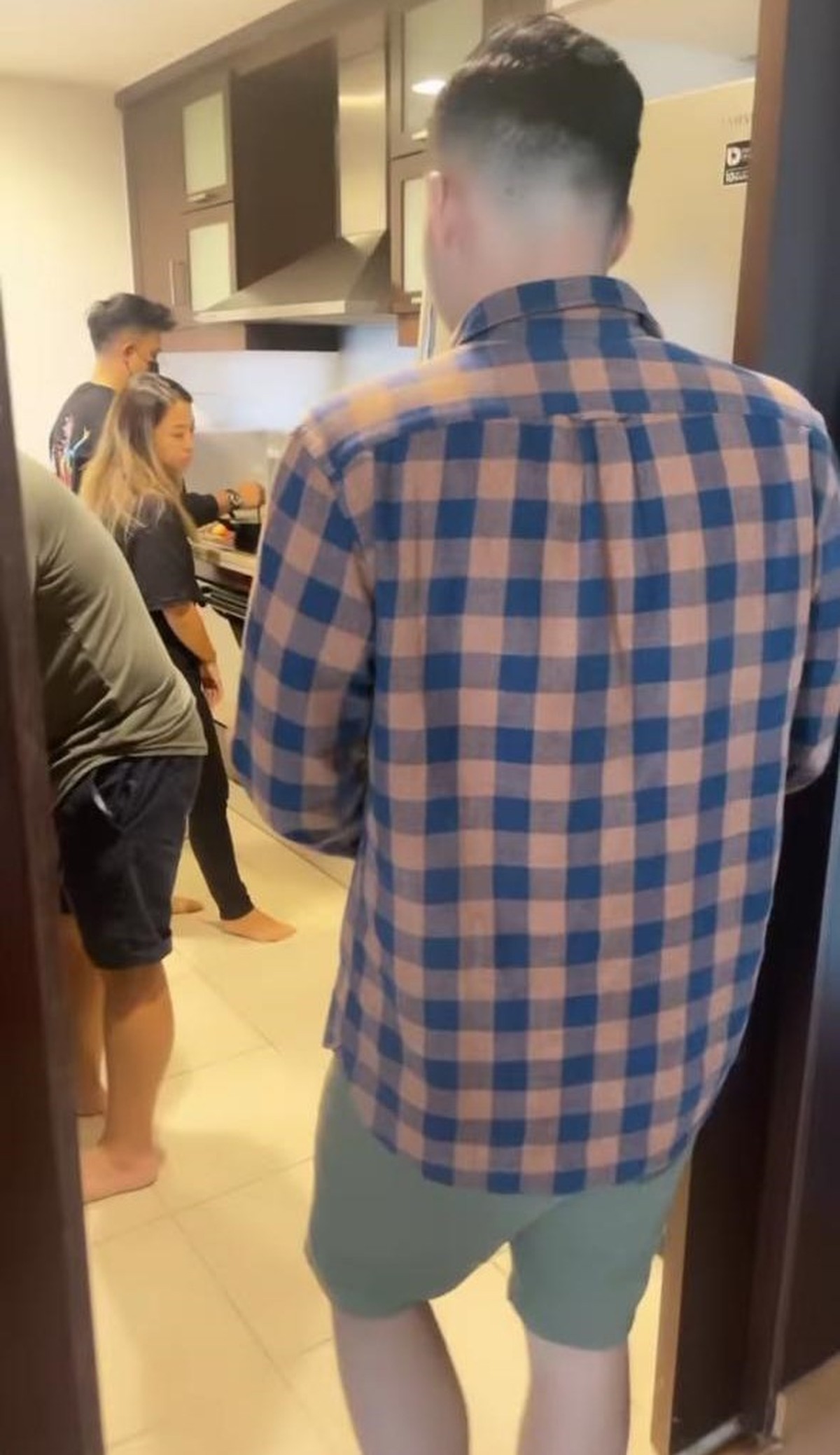 Apartemen Mewah Anang di Dubai