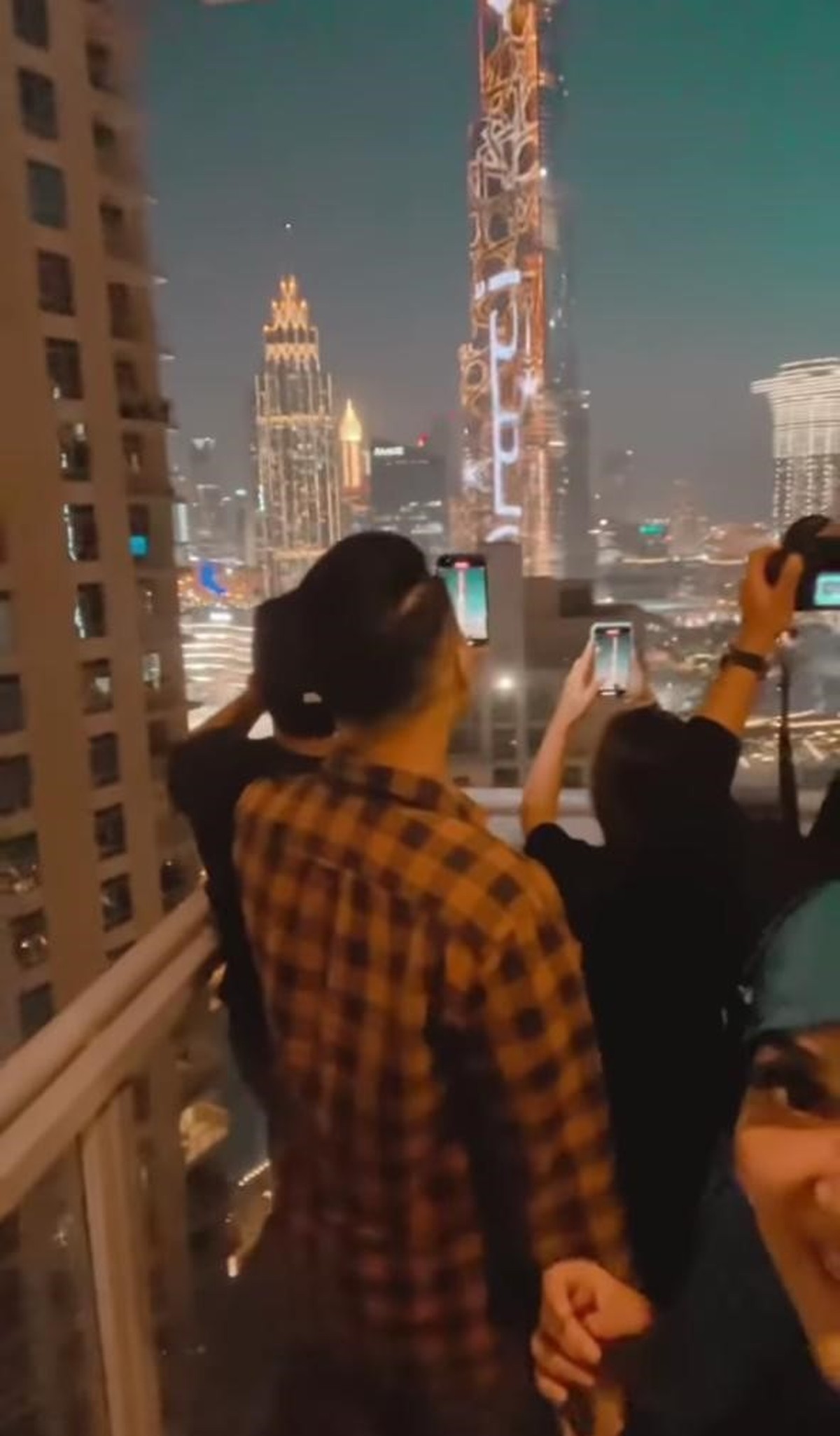 Apartemen Mewah Anang di Dubai