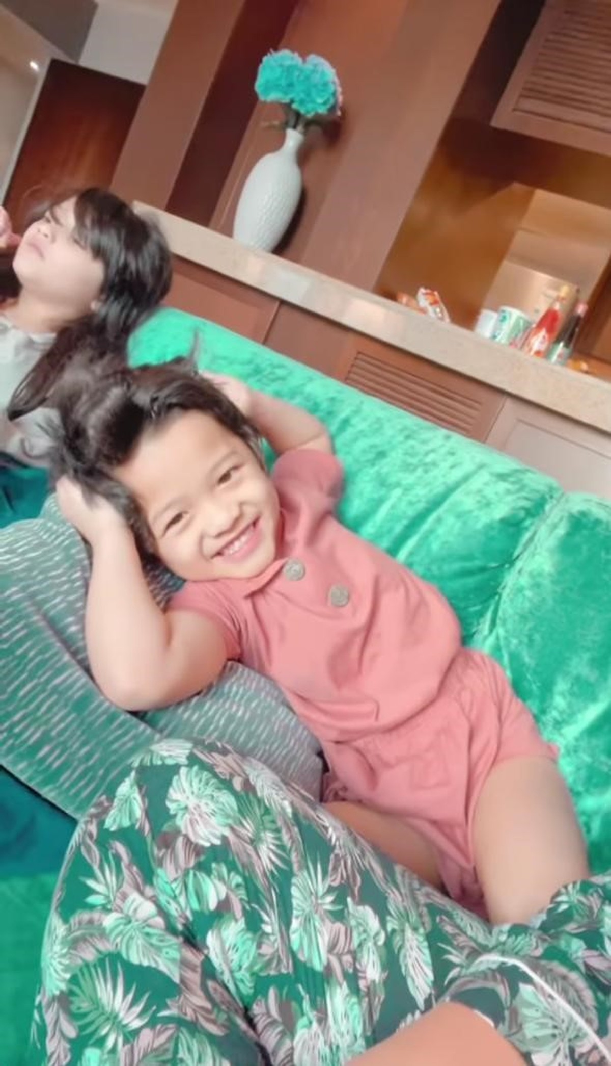 Apartemen Mewah Anang di Dubai