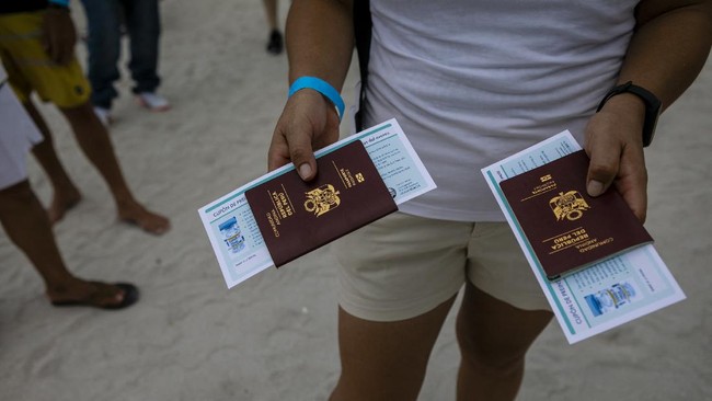 FOTO: 'Wisata Vaksin' di Pantai Miami