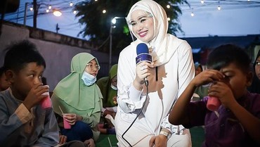 img-title Pergi Umrah Saat Bulan Ramadan, Catherine Wilson Didoakan Dapat Jodoh