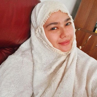 Pernah Jadi Model Seksi, Catherine Wilson Kini Semakin Religius
