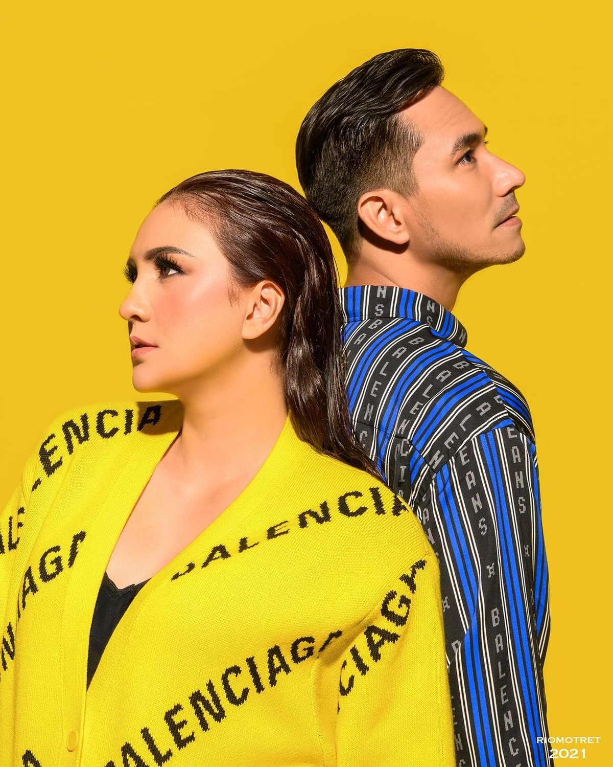 Rumah tangga Darius Sinathrya dan Donna Agnesia tak pernah diterpa isu miring&period; Yuk kita intip keharmonisannya&excl;