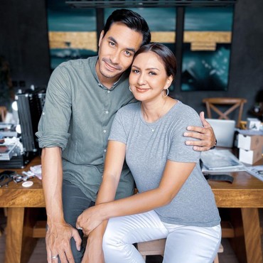 Ini Kebiasaan Darius Sinathrya Saat Donna Agnesia Tidur yang Bikin Heboh