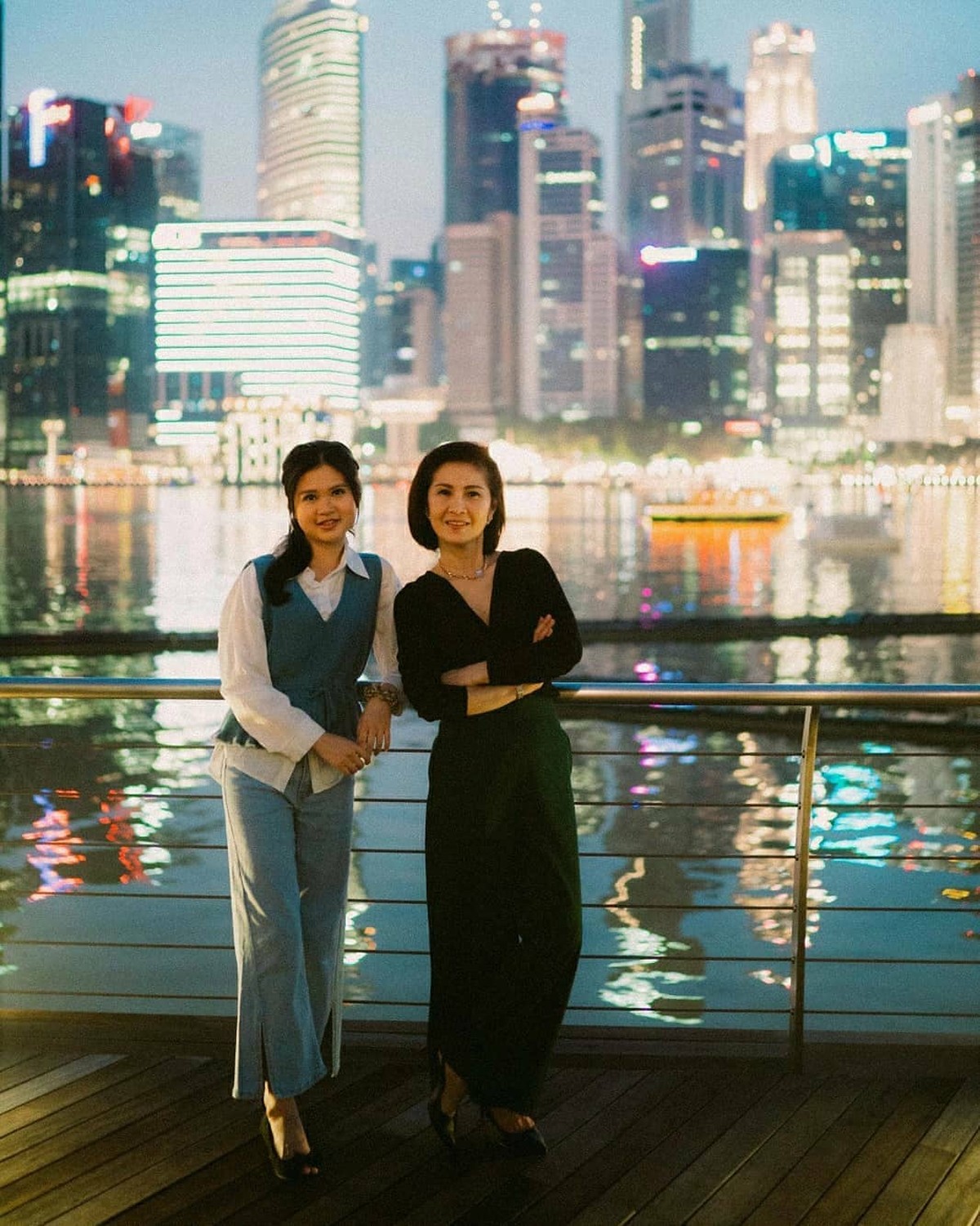 Kandasnya hubungan Felicia Tissue dengan Kaesang membuat sang ibunda turut berkomentar&period; Yuk kita intip kedekatan Felicia dan Meilia Lau&excl;