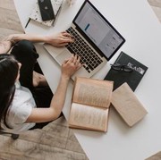 Yuk, Hindari Ngantuk Saat Bekerja Meski Puasa dengan Tips Ini