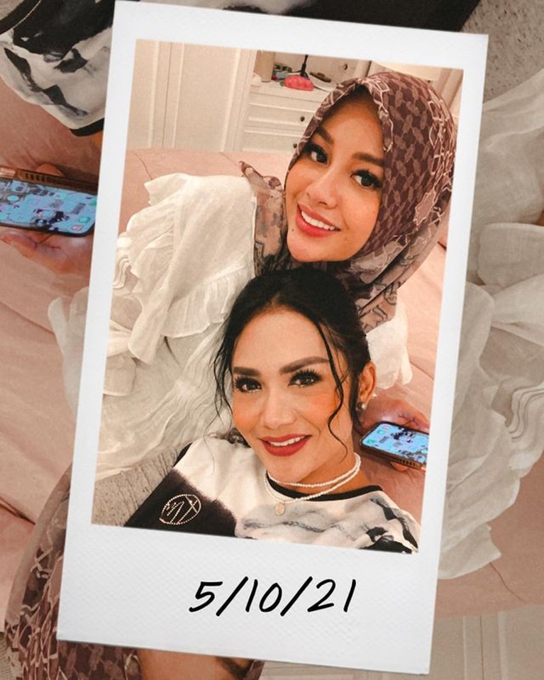 Krisdayanti Buka Bareng Aurel, Azriel, Amora dan Kellen