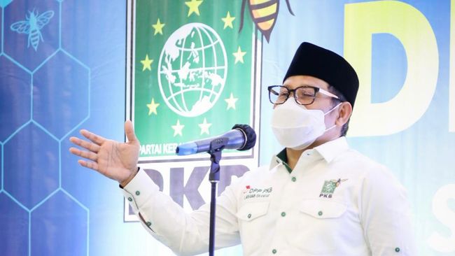 PKB Buka Suara Soal Isu Panas-Dingin Cak Imin dan PBNU Ketua DPP PKB Daniel Johan menegaskan PKB akan terus bergandengan tangan dengan PBNU.