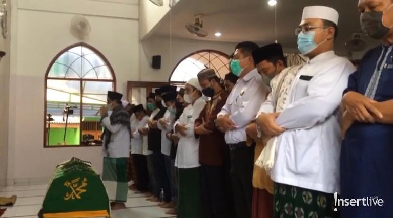 Proses Pemakaman Sapri