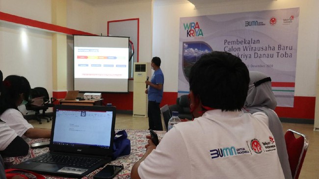 Telkom bersama Dewan Kerajinan Nasional menggelar Program Wirakriya Millenial 2020 dengan 2.000 peserta dari pelaku UMKM di 5 destinasi wisata super prioritas.