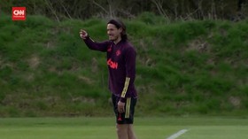 VIDEO: Cavani Perpanjang Kontrak di MU