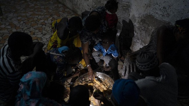 FOTO: Perempuan Senegal Berupaya Bangkit di Tengah Pandemi