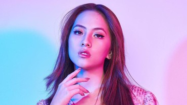 img-title Zara Adhisty Dihujat Lantaran Video Ciuman Tersebar, Ibunda Pasang Badan