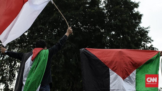 Seorang siswa SMA di Bengkulu diduga menghina Palestina di media sosial TikTok. Polisi ambil langkah mediasi, tanpa proses hukum.