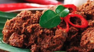 Tahan, Bun! Terlalu Banyak Makan Opor dan Rendang Bisa Alami Hal Ini