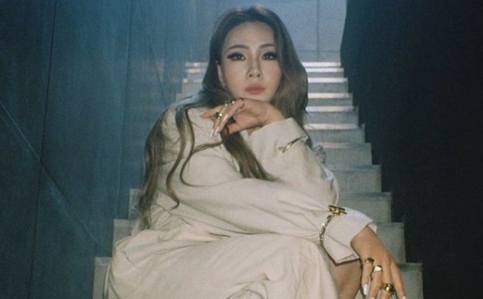 Eitss, yang satu ini enggak boleh ketinggalan! bisa dibilang CL jadi anggota girl group K-Pop nomor satu dengan kemampuan rap luar biasa, ketika bersama 2NE1 dulu / foto: instagram.com/chaelincl