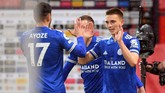 FOTO: Kekalahan Man Utd, Nestapa Liverpool, Pesta Man City Kekalahan Manchester United dari Leicester City membuat Manchester City juara Liga Inggris dan Liverpool terpuruk di luar empat besar.