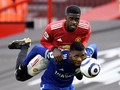 Netizen Salah Mengira Bek Man Utd Tuanzebe Pakai Apple Watch