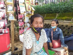 Jerit Penjual Bunga di TPU Karet Bivak: Orang Susah Kayak Aku Nggak Makan