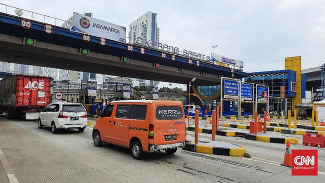 Pemerintah mengizinkan masyarakat untuk mudik tahun ini. Berikut rincian tarif tol bagi pemudik dari Jakarta ke Palembang.