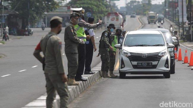 Polisi juga menyiapkan posko-posko di jalur mudik, mulai dari pos pengamanan hingga pos terpadu.