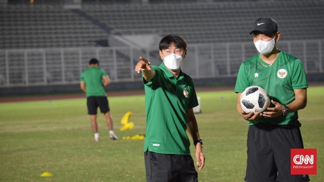 Berikut profil tiga asisten pelatih Timnas Indonesia Shin Tae Yong yang resmi mengundurkan diri.