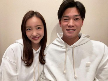Kabar Bahagia, Tomomi Itano eks-AKB48 Umumkan Kehamilan Pertamanya