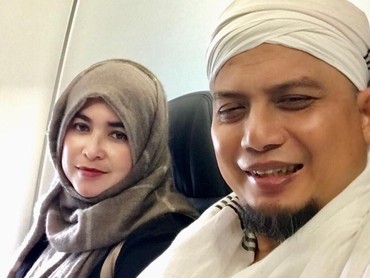 img-title Nikah Lagi, Umi Yuni Ibu Alvin Faiz Bakal Diusir dari Az-Zikra?
