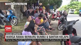 VIDEO: Warga Ramai Berburu Bumbu & Santan Kelapa