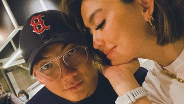 img-title Adam Rosyadi Ungkapkan Cinta ke Agnez Mo, Komentar Ini Jadi Sorotan