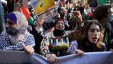 FOTO: Dukungan Pro Palestina dari Jalanan Amerika Aksi dukungan untuk Palestina berlangsung di sejumlah kota di Amerika Serikat, menyusul puluhan warga Palestina tewas karena serangan Israel.