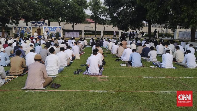 Warga Muhammadiyah sempat tak dapat izin menggelar Salat Id di sejumlah daerah pada 21 April karena pemerintah belum menetapkan 1 Syawal 1444 H.