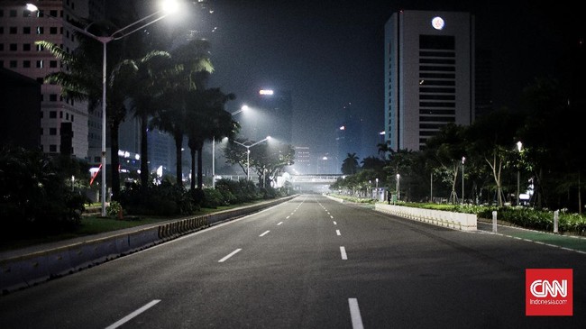 FOTO: Malam Sepi Takbiran Idulfitri 1442 H di Jakarta