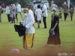 Cerita Jemaah Salat Id Al-Azhar: Tak Takut, Sudah Divaksin