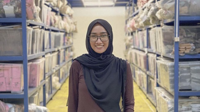 Reni mengaku melihat peluang bisnis yang baik pada Shopee, di mana konsumen dapat menjangkau produknya dengan efektif dan efisien melalui beragam promo.
