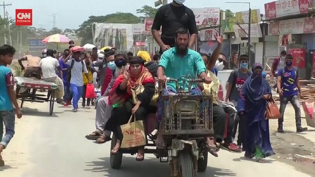 VIDEO: Ramai-ramai Warga Bangladesh Mudik ke Kampung Halaman