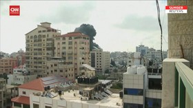 VIDEO: Detik-detik Serangan Udara Israel Hantam Bangunan Gaza
