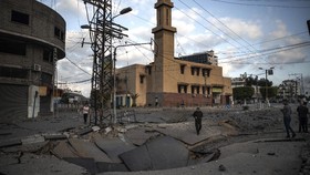 Israel Kembali Gempur Gaza, Jalan Hingga Gardu Rusak