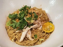 5 Tempat Makan Bakmi Kekinian Pakai Topping Ayam Kampung hingga Sei Sapi