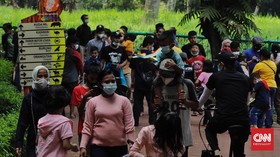 Pengunjung Ragunan Tembus 17 Ribu Orang