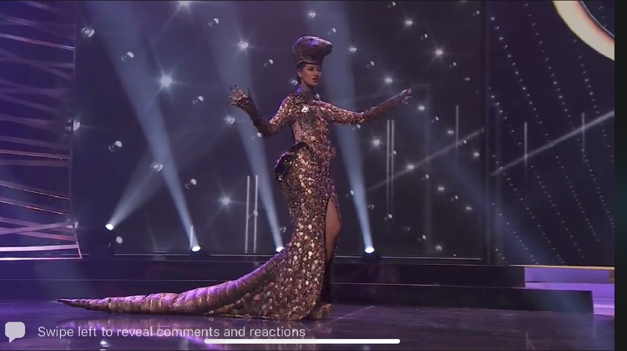 Gaya Ayu Maulida Pakai Kostum Komodo di Miss Universe 2020