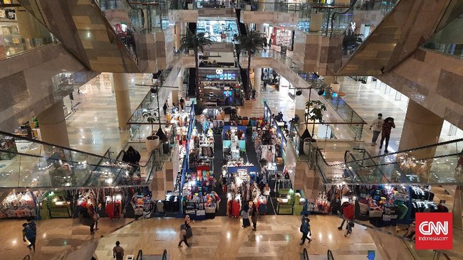 Pengusaha pusat perbelanjaan mendesak pemerintah membolehkan mal buka lagi meskipun nantinya PPKM baik level 4 maupun lainnya diperpanjang.