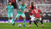 FOTO: Liverpool Hajar Man Utd, Buka Asa ke Liga Champions Liverpool mengalahkan Manchester United 4-2 dan meraih poin penting untuk lolos ke Liga Champions musim depan.